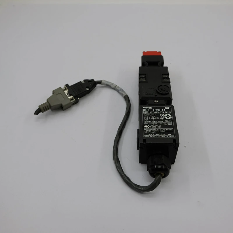 Omron D4GL-4GDG-A4 | Interrupteur de surveillance de verrouillage de sécurité Omron